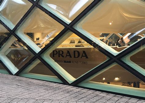 User Experience: Prada Aoyama Tokyo 